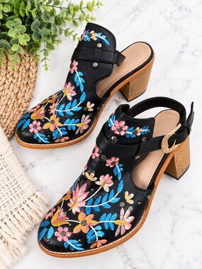 Black Floral Embroidered Clog Heels Size 10 Slingback Boho Shoes